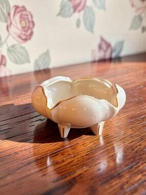 Cream Ceramic Footed Bowl Gold Trim Scalloped Folded Rim 6.5" Decorative